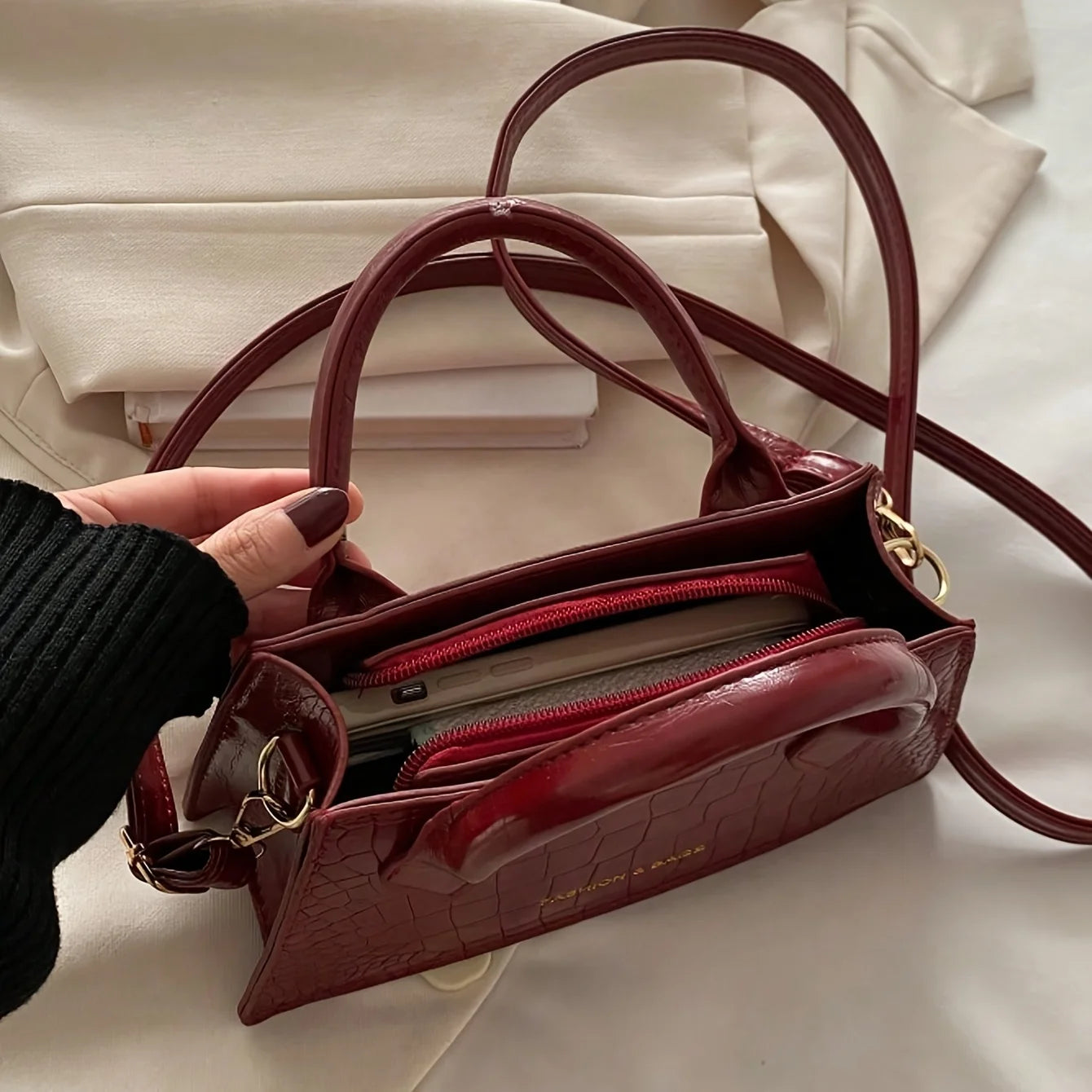 Burgundy Red Elegant Small Bag, Adjustable Shoulder Strap and Zipper Closure, Suitable for Travel and Daily Use